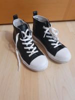 Converse Sneaker Chucks Schuhe Kinder Gr. 33/34 NEUwertig Brandenburg - Luckau Vorschau