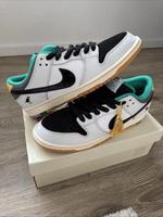 Nike SB Dunk Low x CSEF Dortmund - Schüren Vorschau