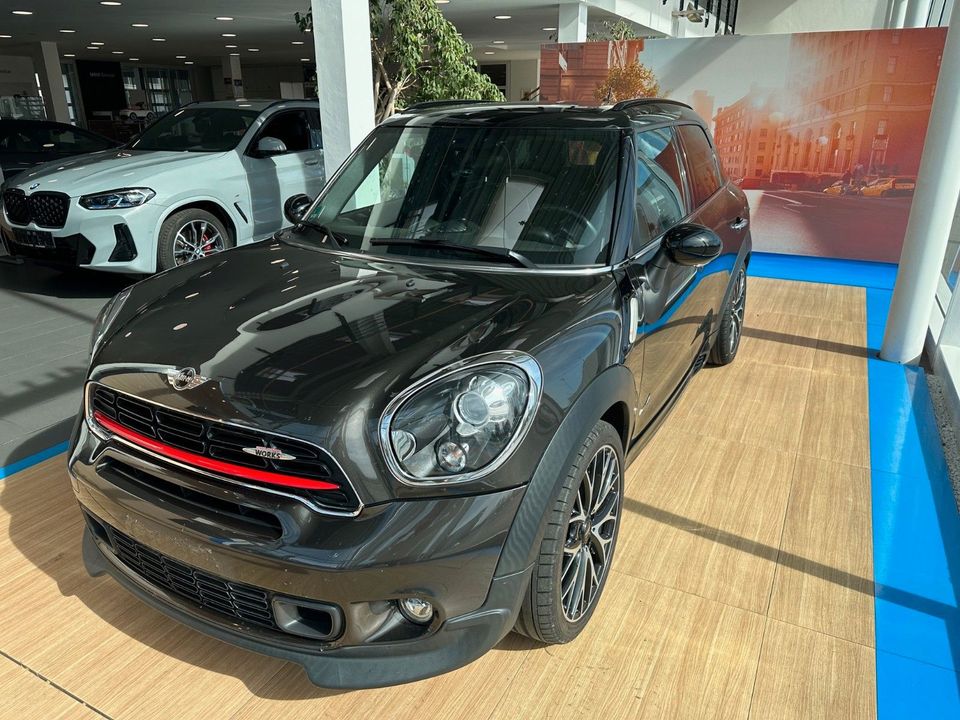 MINI JCW Countryman Navi H/K Xenon DAB Glasdach in Erlangen