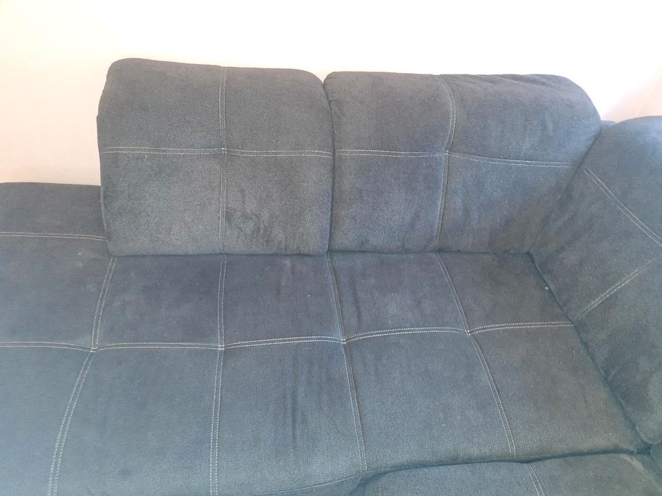 Ich biete hiermit eine Couch in Kaiserslautern