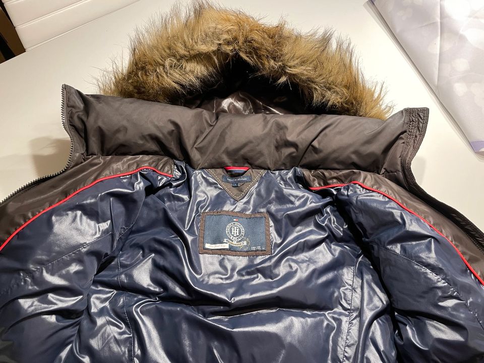 Tommy Hilfiger Damendaunenjacke in Krefeld