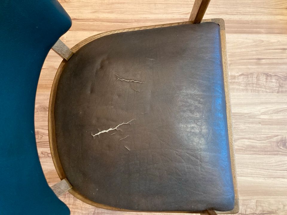 Stuhl - Sessel - Holz - Leder Kunstleder in Bühlertal