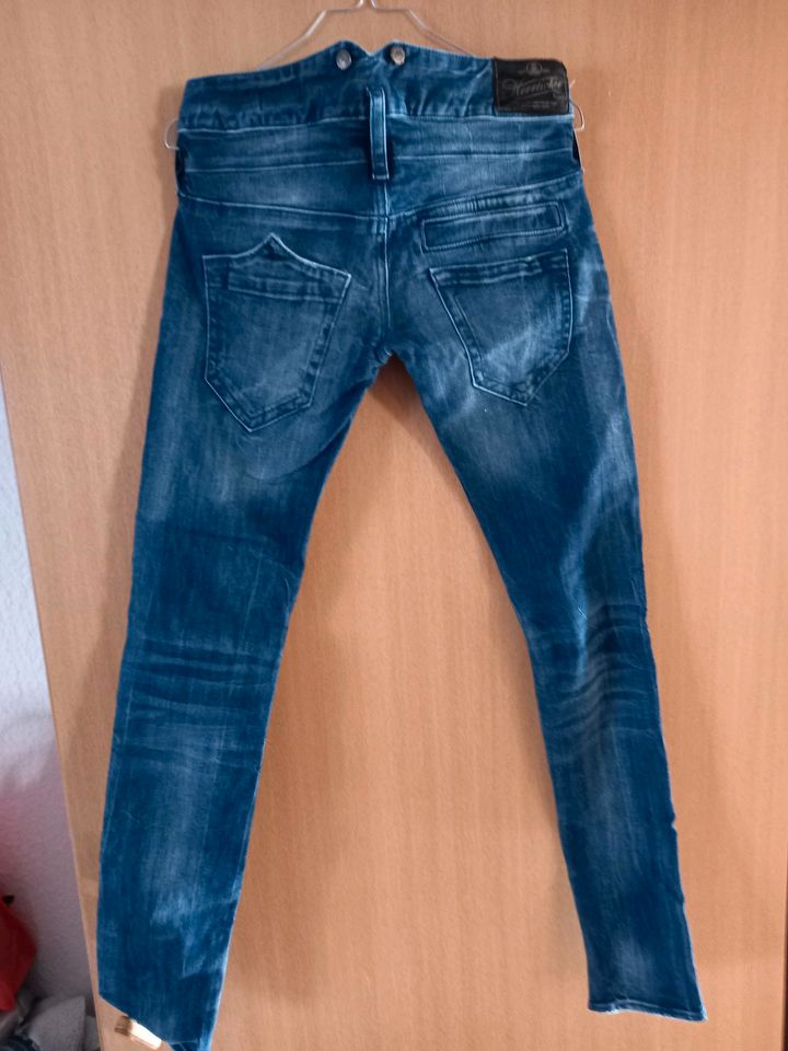 Herrlicher jeans gr.26/30 2x in Lohr (Main)