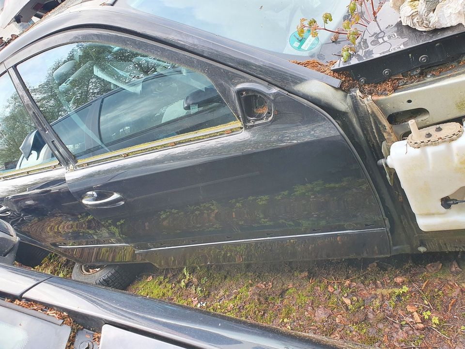 Mercedes W 211 Seitentür Tür vorne rechts Schwarz C197 Limo in Bremervörde