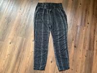 Leichte Stoffhose Haremshose Opus Gr. 36 Sachsen - Ehrenfriedersdorf Vorschau