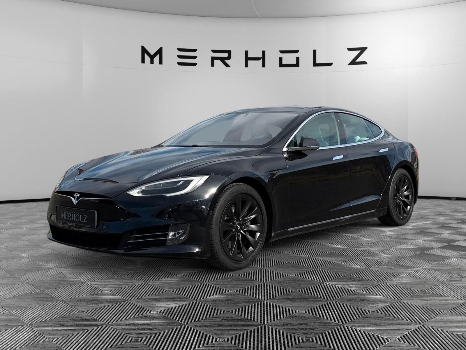 Abbildung des Autos Tesla Model S 75 Panoram…