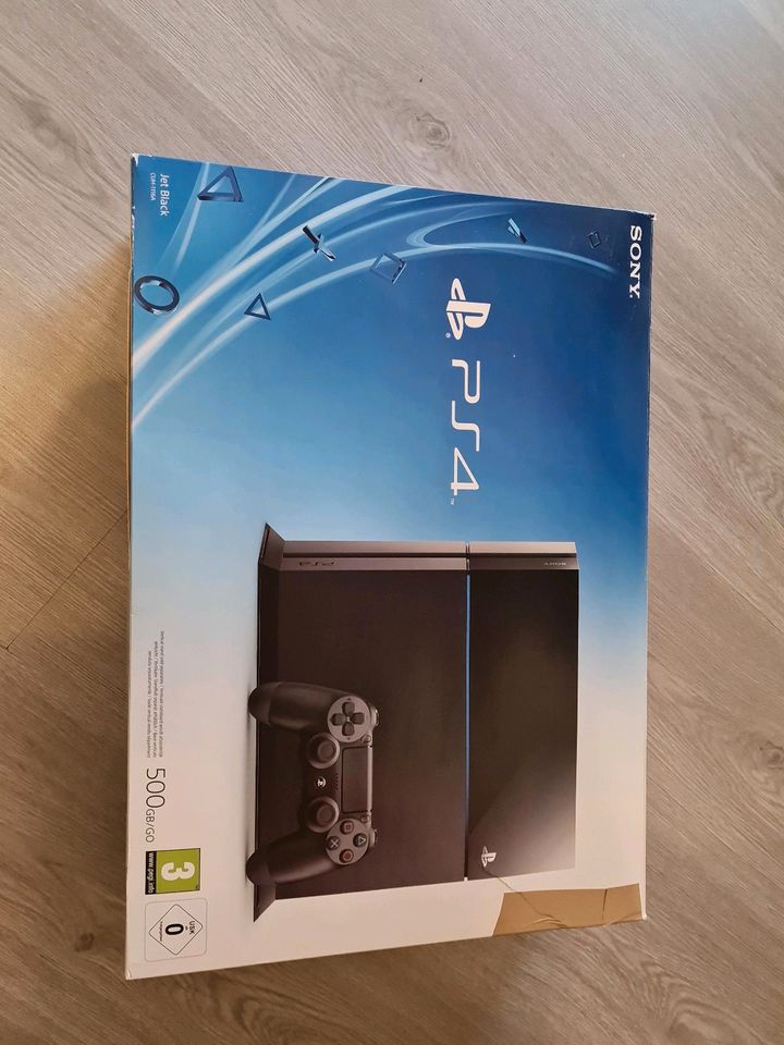 Playstation PS4 500GB in Radbruch