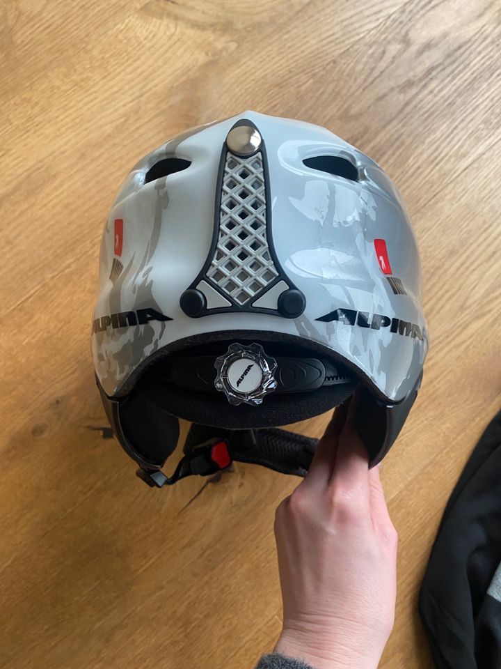 Alpina Skihelm in Düsseldorf