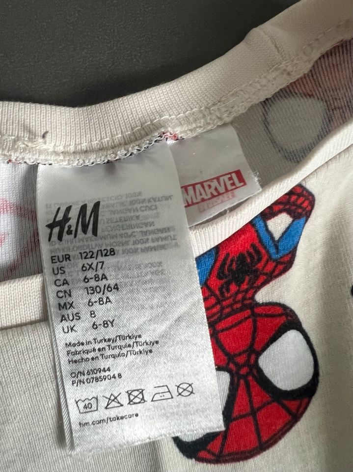 H&M Pyjama Marvel 122/128 in München