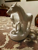 Alte Antike Porzellan Pferde Figur weiß Tettau Niedersachsen - Hildesheim Vorschau