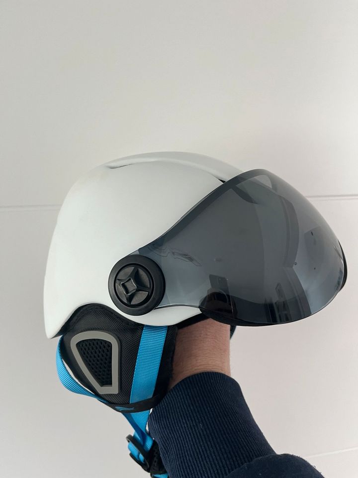 Ski-Helm weiß mit Visier in Größe S in Weyhe