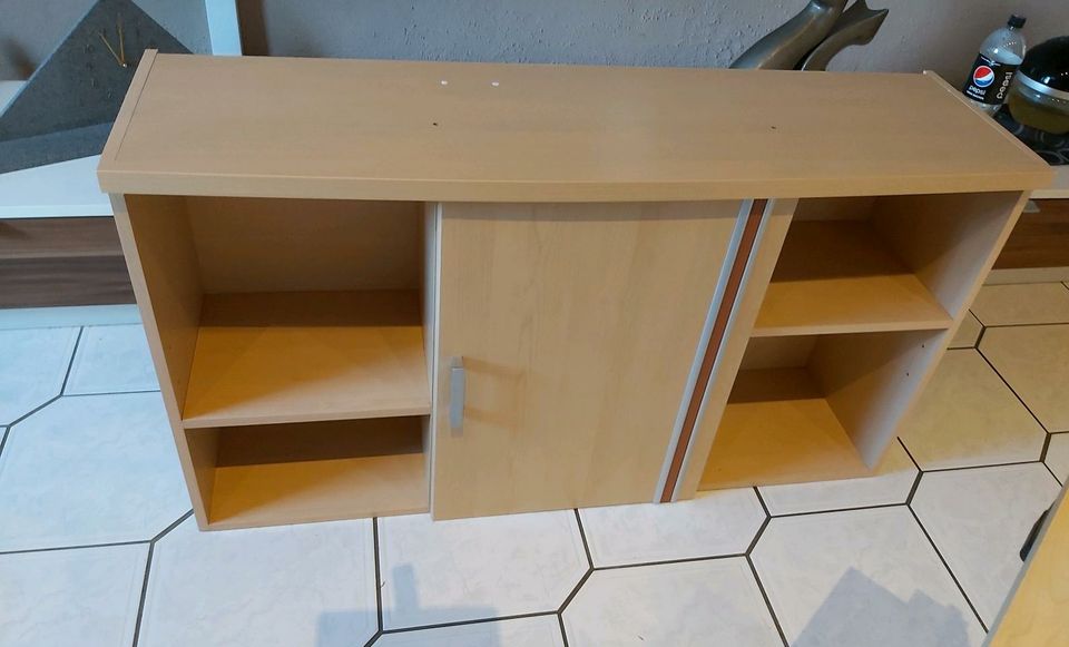 Hochwertiger Schreibtisch  mit Wandschrank in Hutthurm