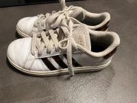 Adidas sneaker Mädchen Gr. 35 Kr. Altötting - Winhöring Vorschau