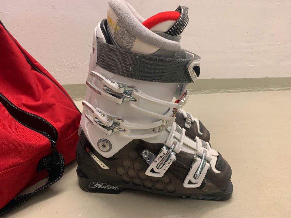 Salomon Ski Schuhe inkl Tasche Gr.40 in Wiesbaden