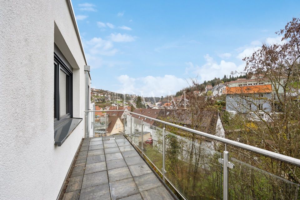 Hochwertige 3-Zimmer-Neubauwohnung mit Balkon + 2 x PKW-Stellplätze in bester Lage von Altensteig in Altensteig