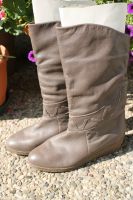 Damen Designerstiefel  Leder taupe Gr. 41,5 Sportlich Keilabsatz Rheinland-Pfalz - Waldbreitbach Vorschau