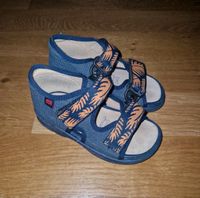 Elefanten Sandalen Hausschuhe Klett Weite Mittel Gr. 23 Dresden - Dresden-Plauen Vorschau