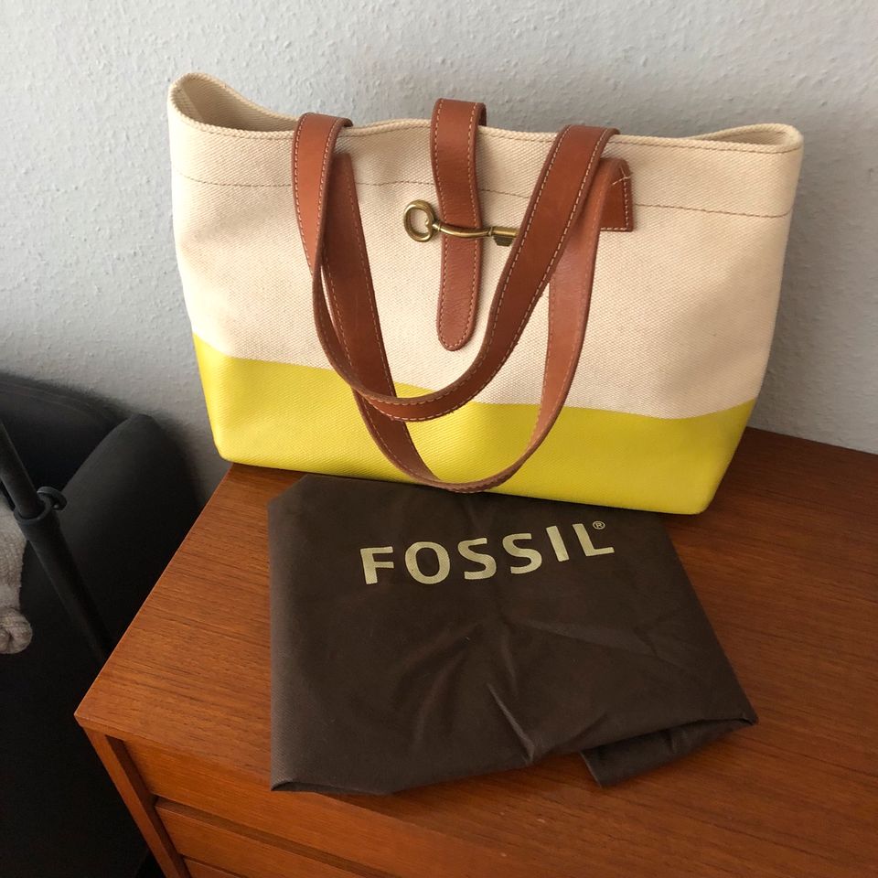 Fossil Damen Handtasche mit Schlaufe in Bremen