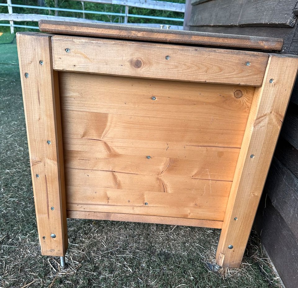 Verkaufe original Horsefeed Box - zeitgesteuerte Heukiste in Freiberg