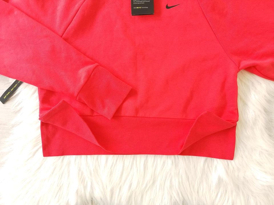 Nike Dri Fit Pullover XS 34 loose fit Cut outs in Oberaula