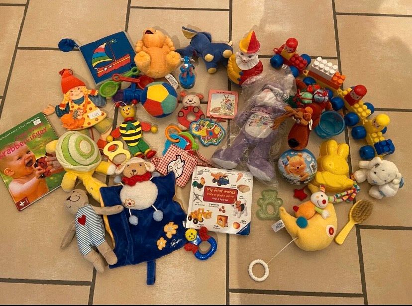 Baby Spielzeugpaket. Über 40 Teile in Ipsheim