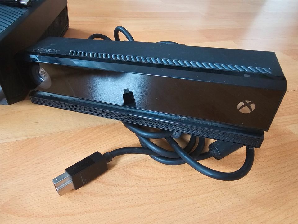 XBox One (Day One Edition) mit Forza 5 und Kinect in Potsdam