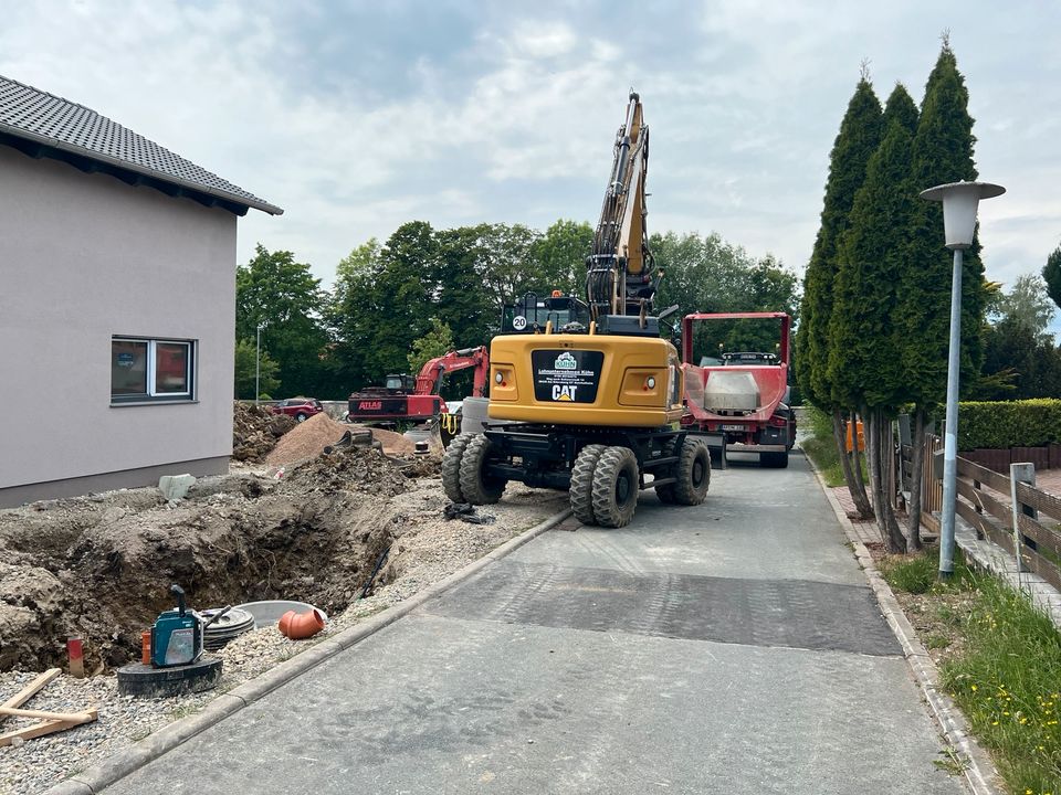 Baugrube Schüttgüter Tiefbau Abriss Zisterne Hausanschlüsse in Weiden b Weimar Thür