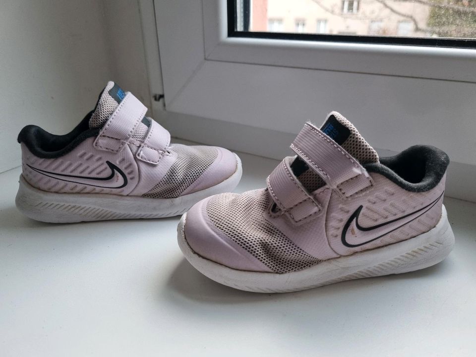 Nike Star Runner Gr.24 in Berlin - Tempelhof | Gebrauchte Kinderschuhe  Größe 24 kaufen | eBay Kleinanzeigen ist jetzt Kleinanzeigen