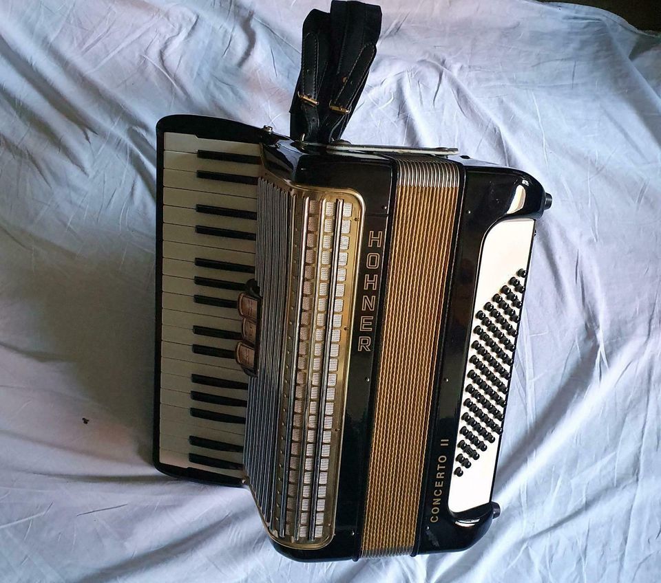 Akkordeon Hohner Concerto II in Hannover - Mitte | Musikinstrumente und  Zubehör gebraucht kaufen | eBay Kleinanzeigen ist jetzt Kleinanzeigen