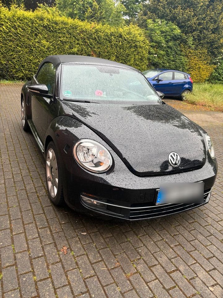 VW Beetle 1.2 TSI BMT Design Cabriolet in Kerpen