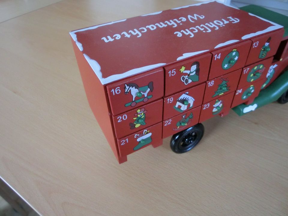 Adventskalender  Geschenkekalender Truck in Neustadt