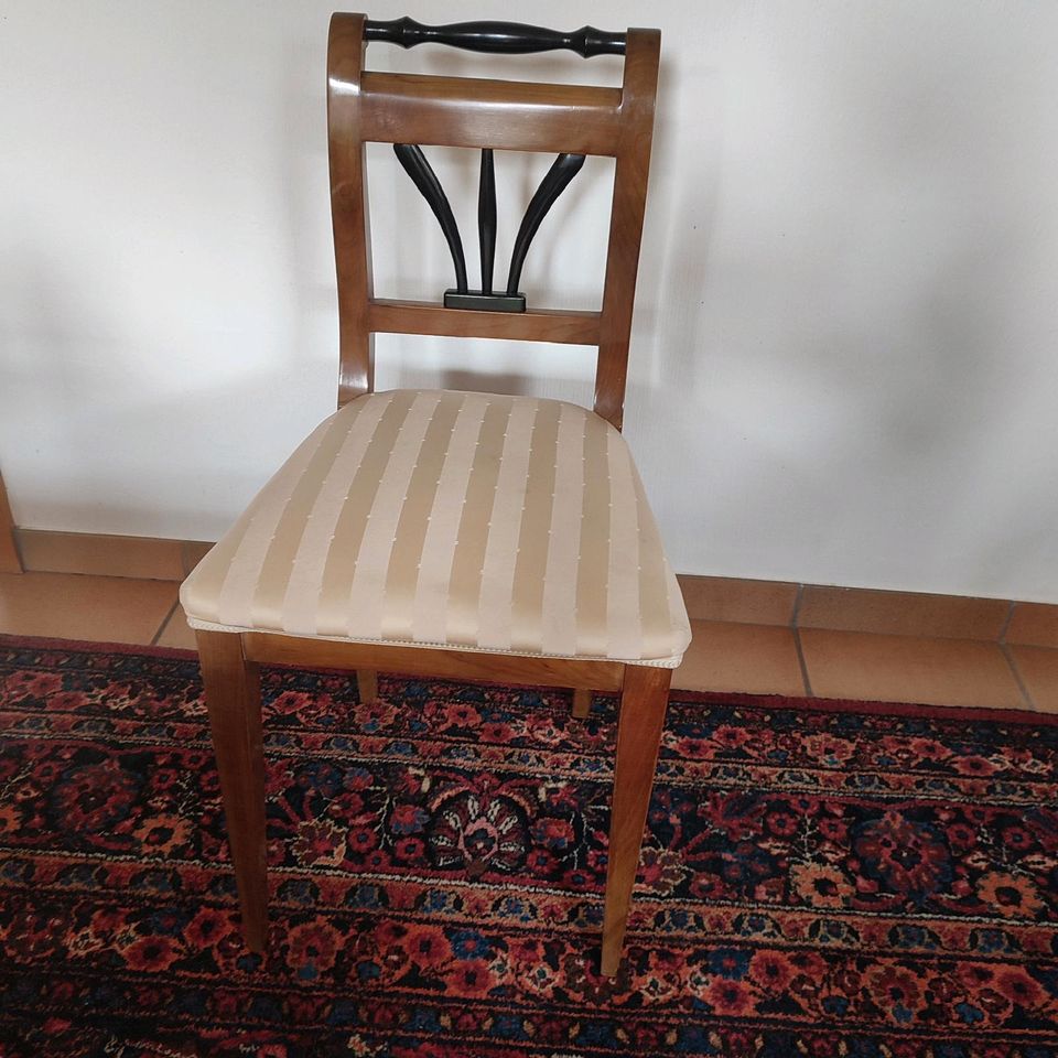 4 Antike Biedermeier Stühle, hochwertiger Bezug in Heiden