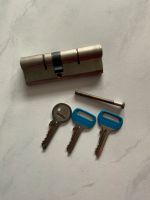 Langer, gebrauchter Doppelzylinder Profilzylinder 3 Schlüssel Hessen - Limeshain Vorschau