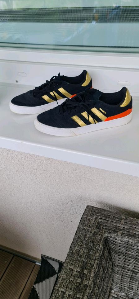 Adidas Sneaker in Trier