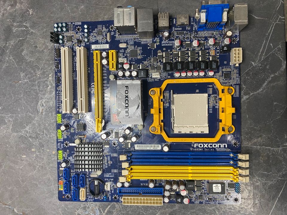 Foxconn A88GMV AMD 880G AM3 Mainboard in Herne