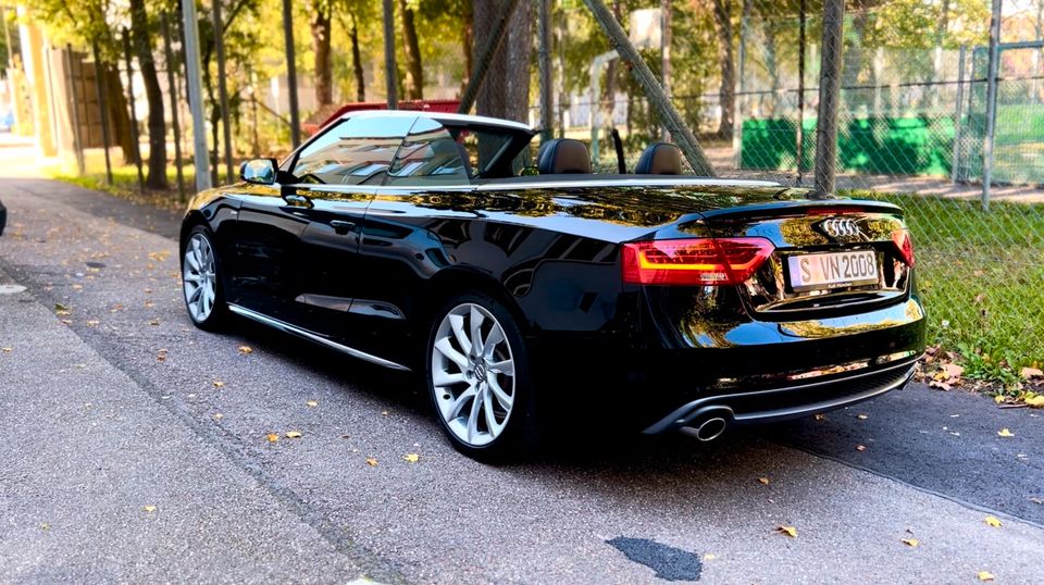 Audi A5 Cabrio S-Line Facelift 2,0TFSI in Stuttgart