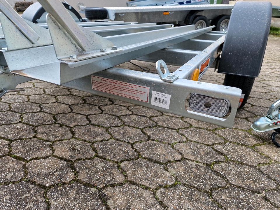 Neptun Anhänger motorradanhänger 750kg *NEUE* in Raversbeuren