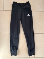 Adidas Trainingshose Gr. 140 schwarz Nordrhein-Westfalen - Marl Vorschau