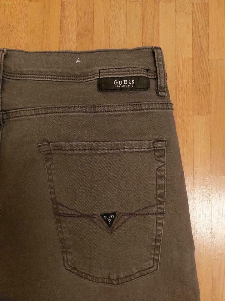 Guess Jeans, neu, 31/34 in Kiel