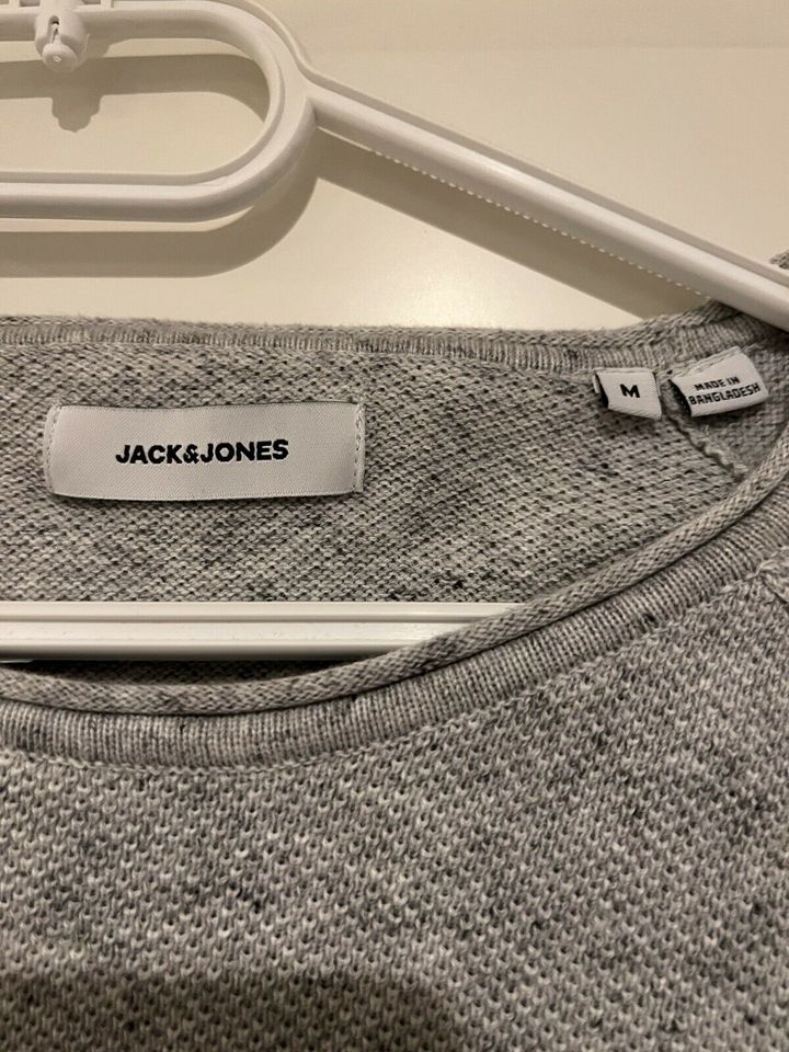 2x Jack and Jones Herren Pullover Gr.M in Scharbeutz