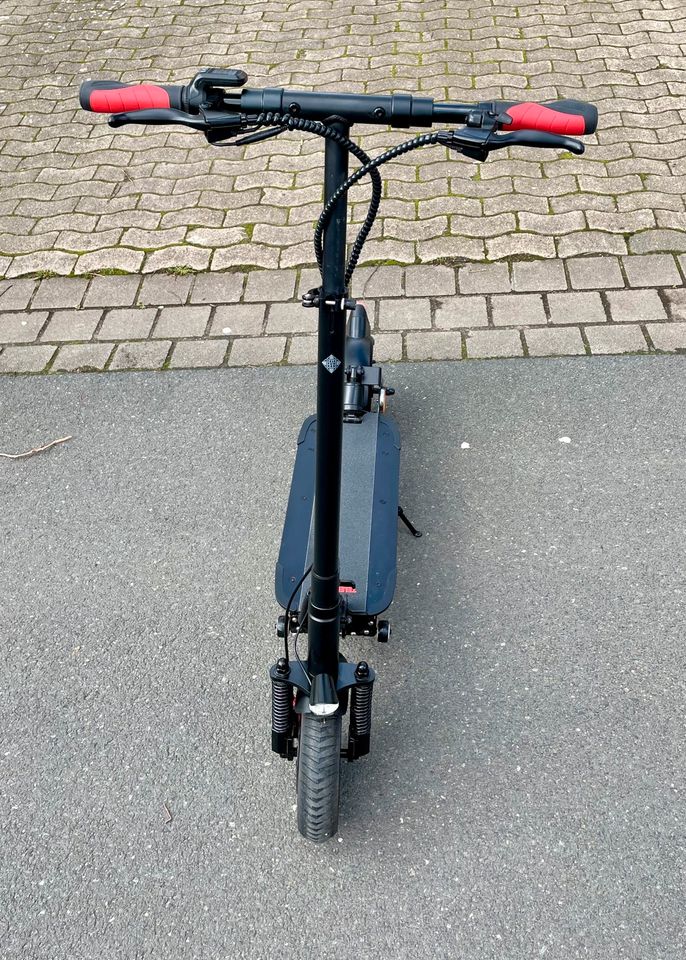 Bis30 km/h Neuwertig vollgefedert Telefunken S950 E -Scooter Blus in Langenhagen