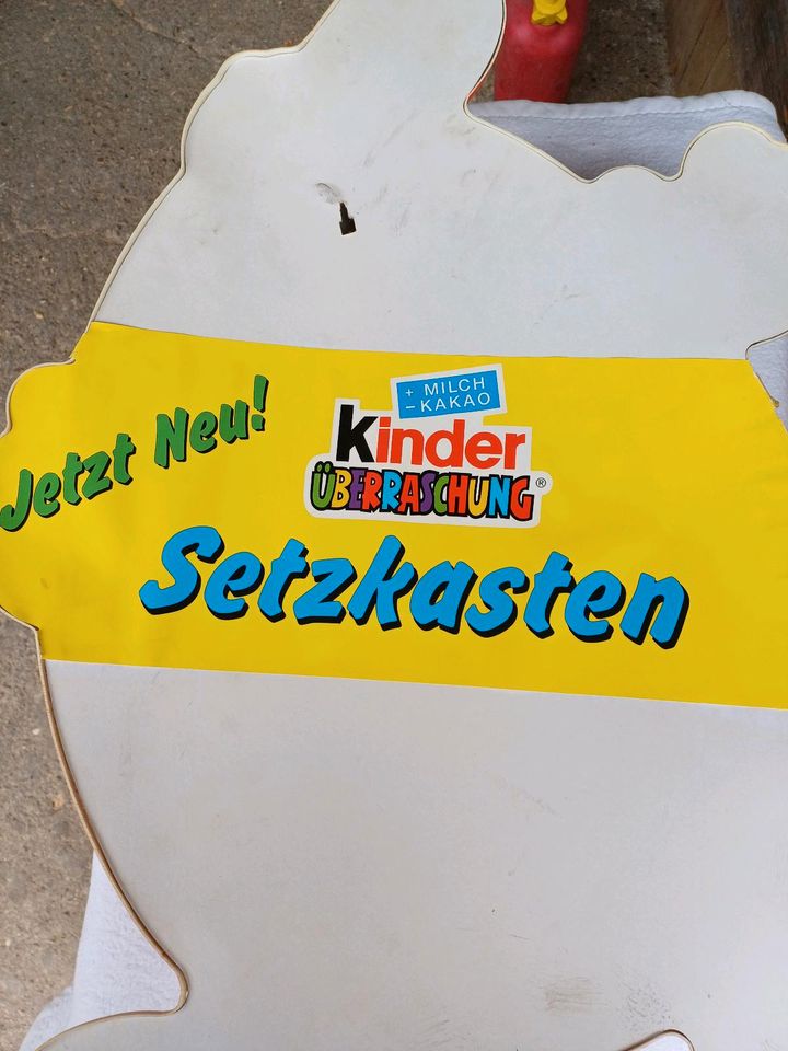 Kinder Überraschung Ü-Ei Setzkasten Überraschungseier Ferrero in Elsdorf