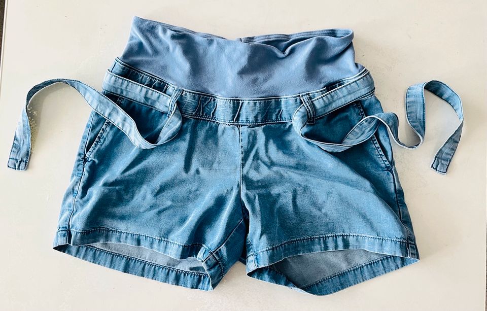 Umstandskleidung Shorts kurze Hose Schwangerschaft H&M MAMA Gr. S in Güntersleben