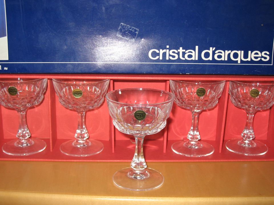 6 Gläser- Aperitivegläser- Sektgläser Neu v. cristal dàrques in Niederwinkling