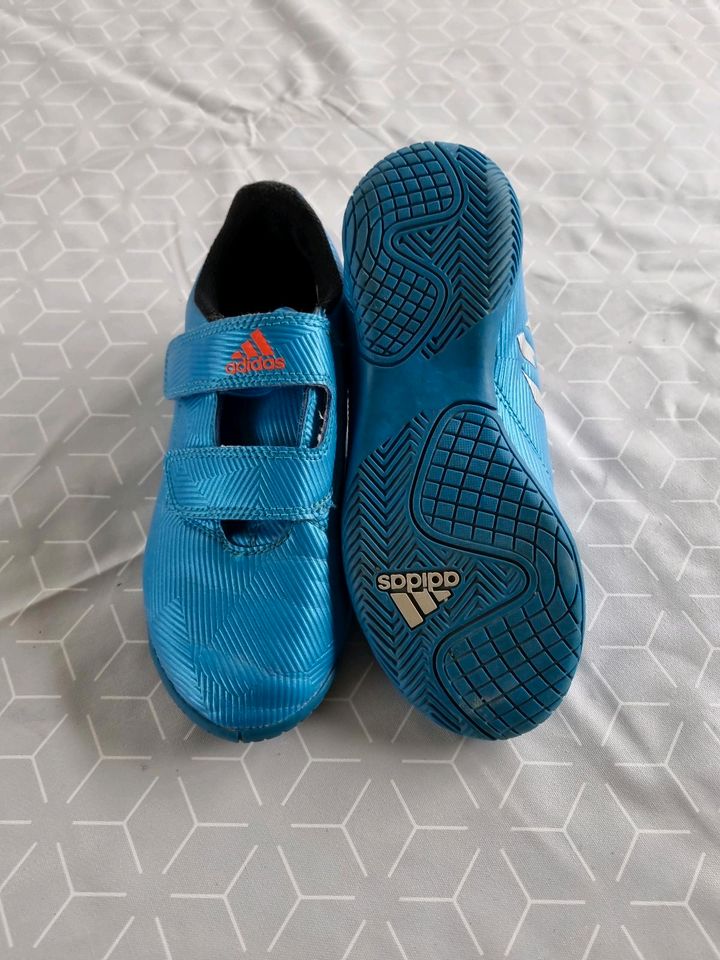 Kinder Fußballschuhe Hallenschuhe Adidas Größe 32 in Chemnitz