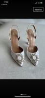 Schuhe Brautschuhe weiß mit silber/Kristall 37 Pumps Köln - Köln Dellbrück Vorschau