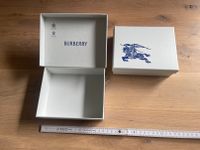 2 Burberry Prorsum Geschenkboxen zum Aufklappen Kisten Pappe Nordrhein-Westfalen - Oelde Vorschau