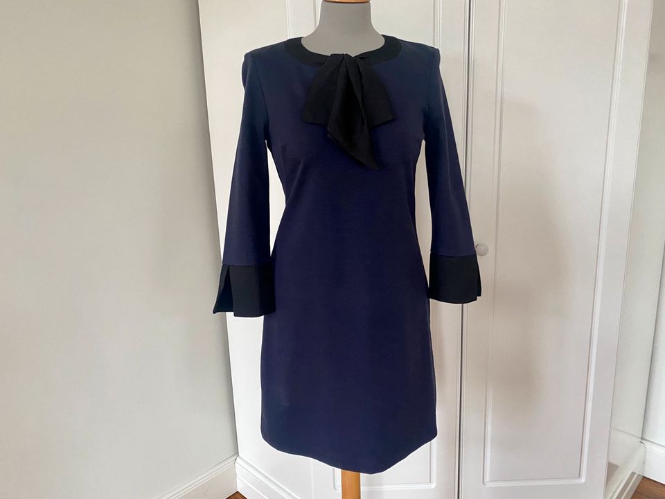 BODEN traumhaftes Kleid Minikleid blau schwarz Gr. 36 P Schleife in Neckargemünd