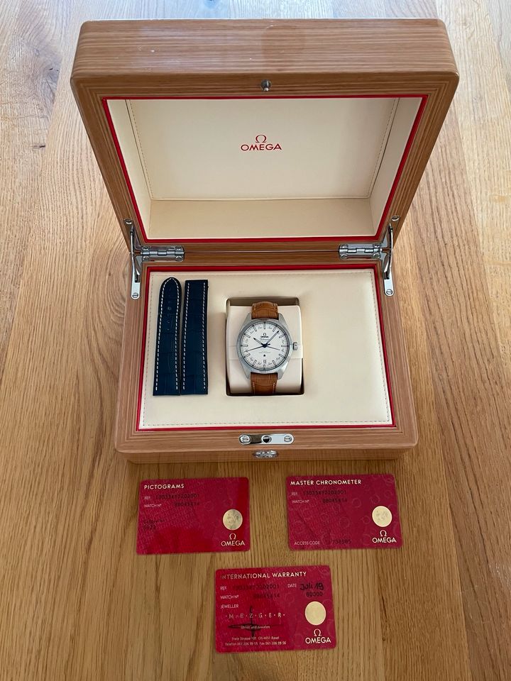 Omega CONSTELLATION GLOBEMASTER ANNUAL CALENDAR 41 MM, in Schönefeld