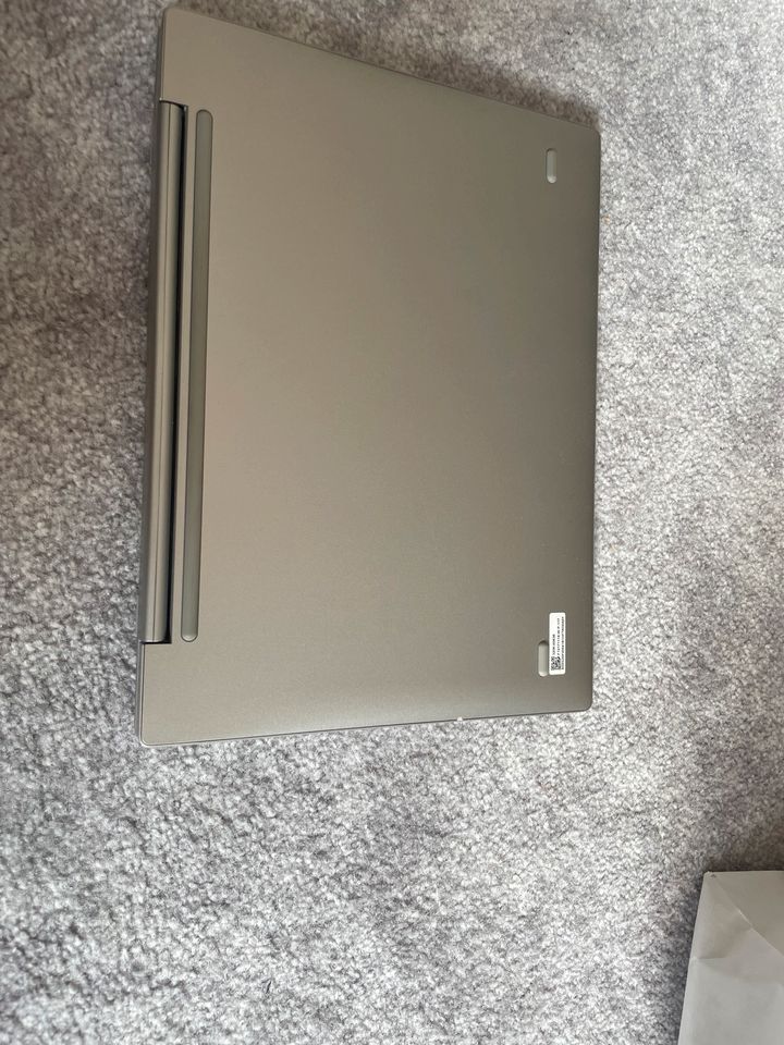 Lenovo MIIX 320-10ICR Laptop/Tablet in Vlotho